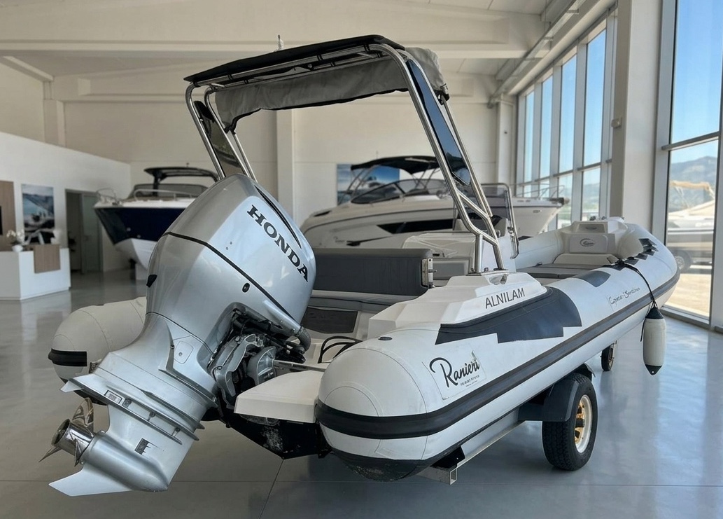 Gommone Ranieri Cayman 26 Sport Touring + Honda 250 (tutto 2019)<br><a href=dettaglio.aspx?Id=393 >VAI ALLA SCHEDA</a>